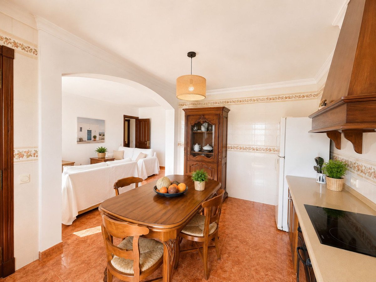 3 Bed Detached Villa in Estepona