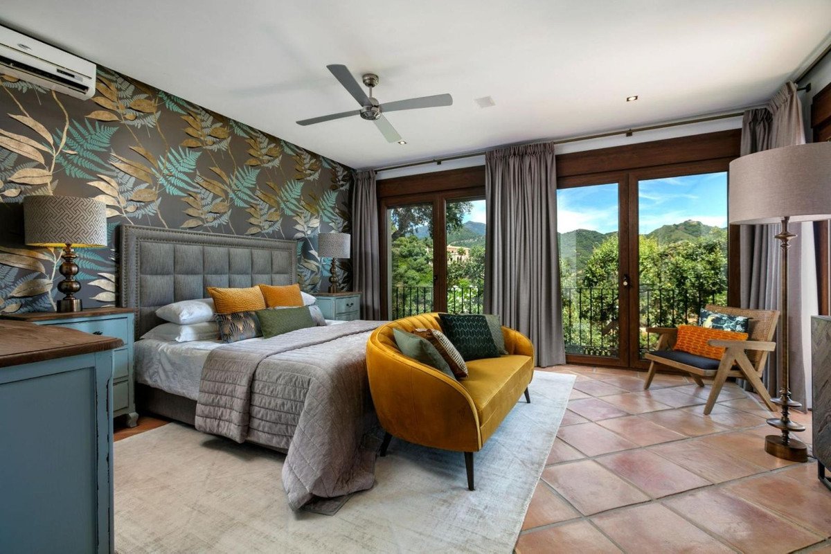 4 Bed Detached Villa in Benahavís
