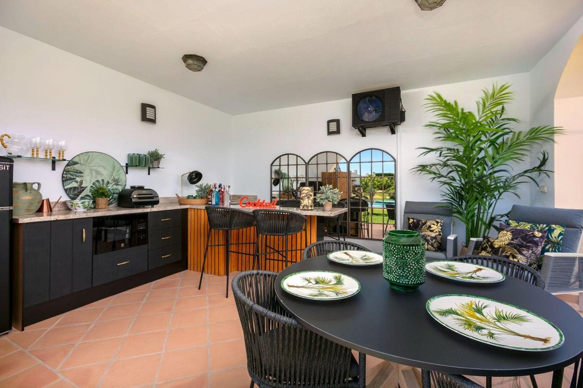 4 Bed Detached Villa in Benahavís