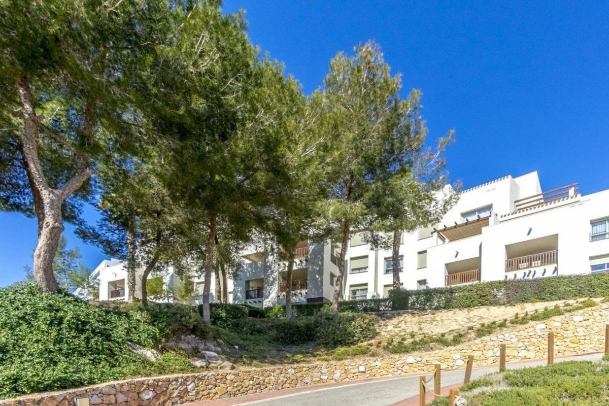 2 Bed Penthouse in Las Colinas Golf