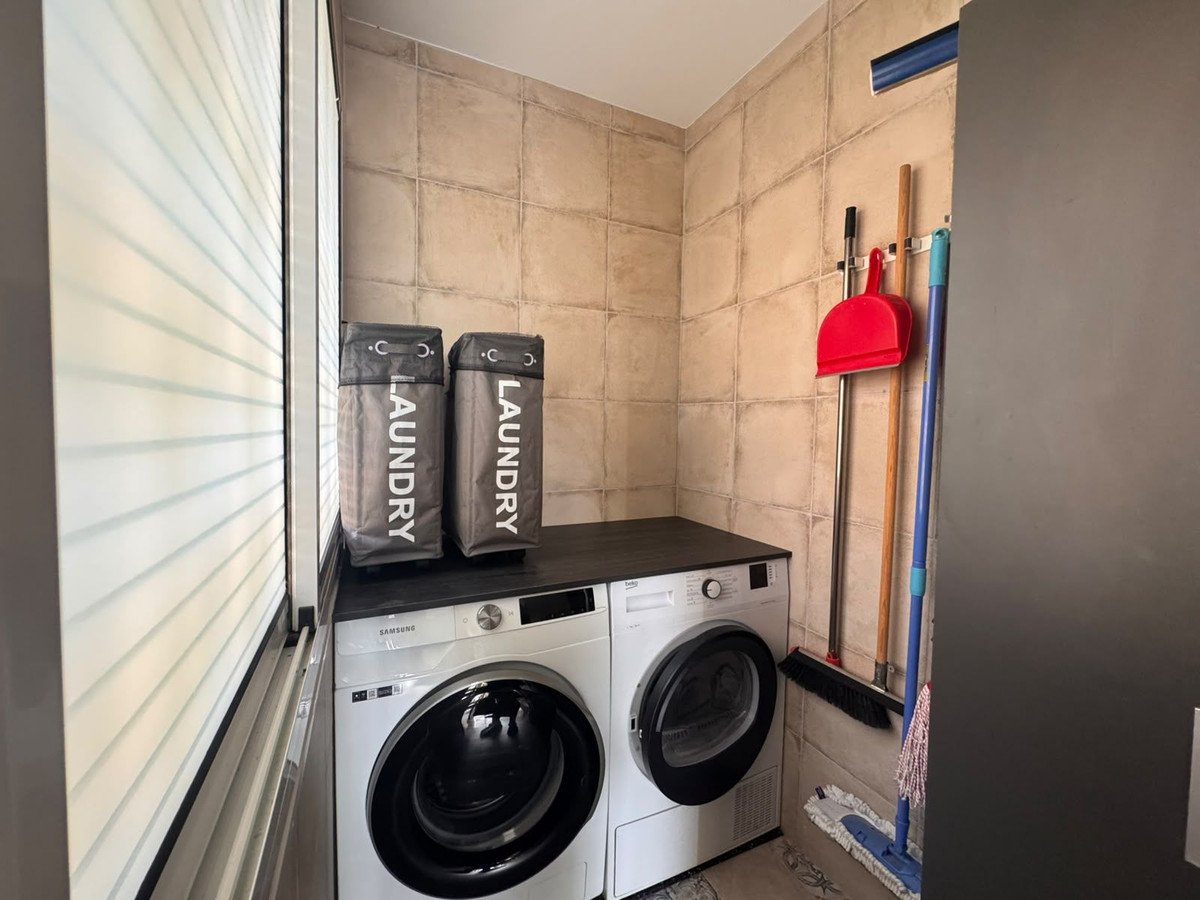 2 Bed Middle Floor Apartment in Manilva