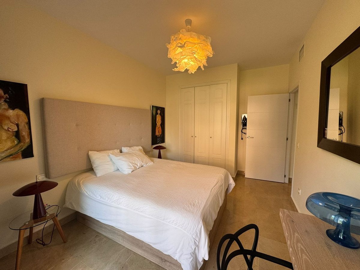 2 Bed Middle Floor Apartment in Manilva