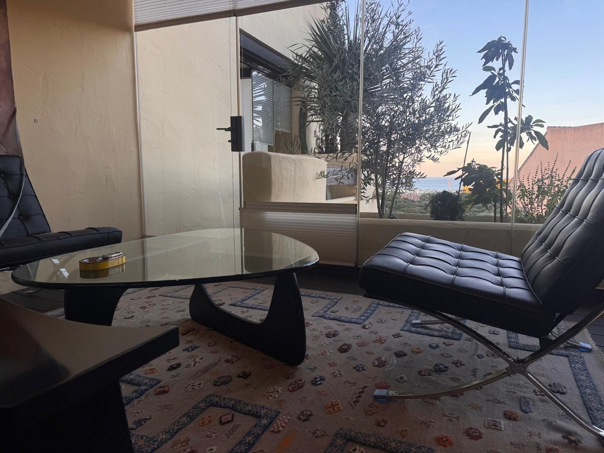 2 Bed Middle Floor Apartment in Manilva