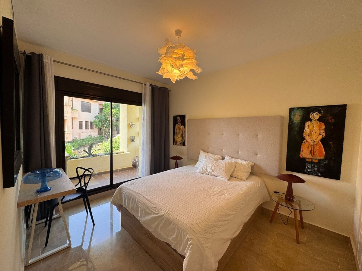 2 Bed Middle Floor Apartment in Manilva