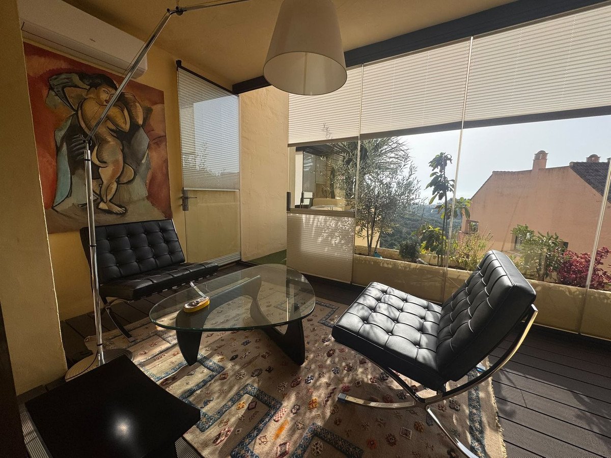 2 Bed Middle Floor Apartment in Manilva