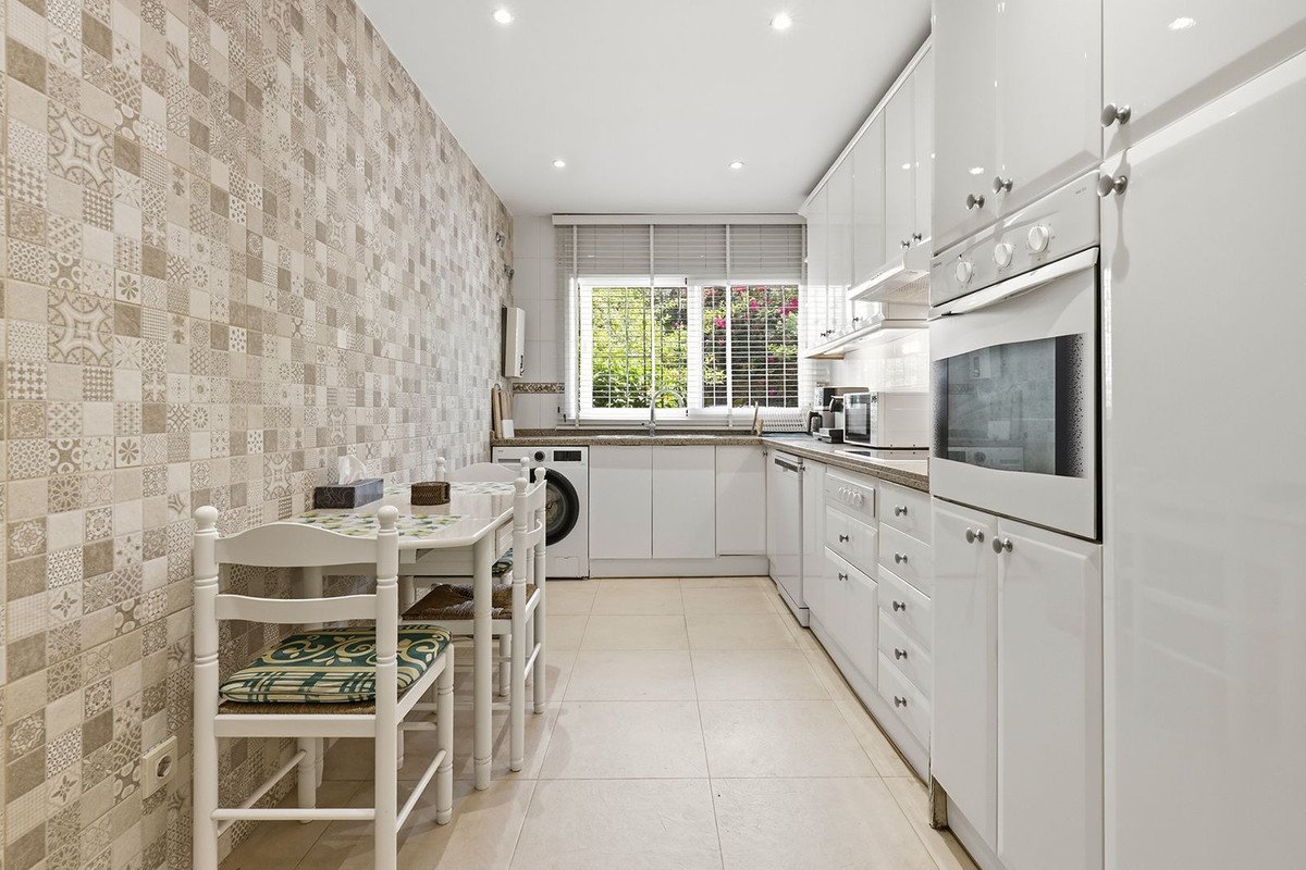2 Bed Ground Floor Apartment in Cancelada