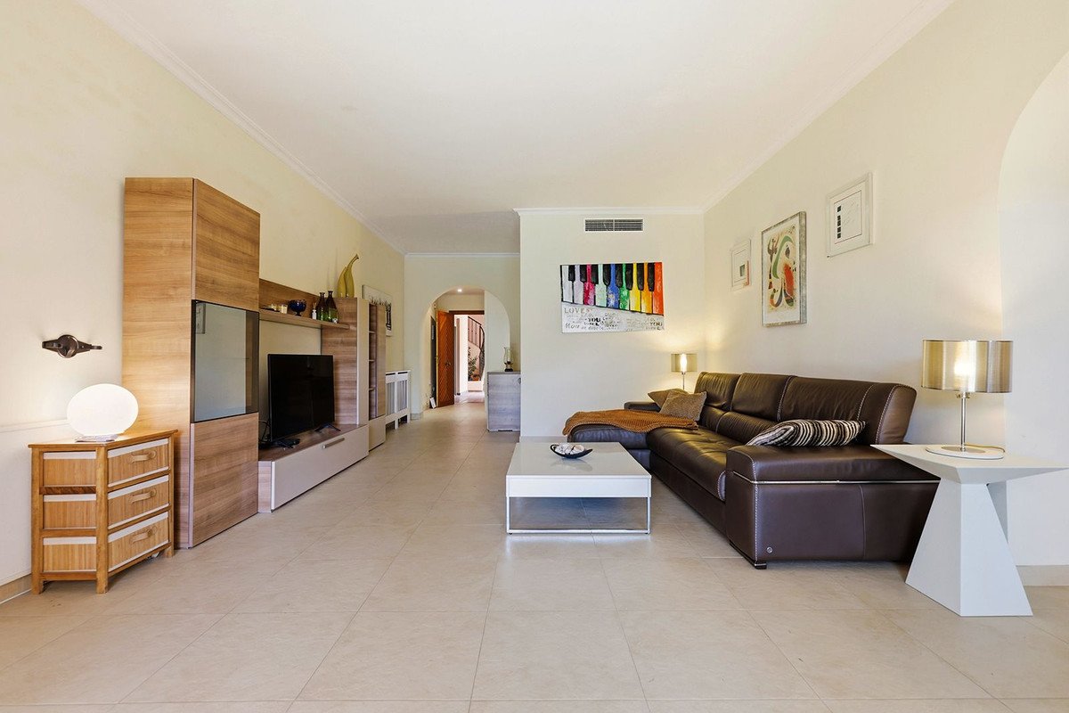 2 Bed Ground Floor Apartment in Cancelada