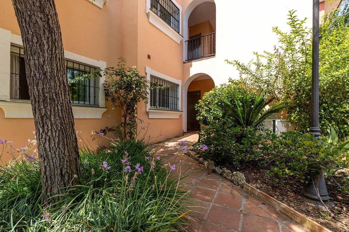 2 Bed Ground Floor Apartment in Cancelada