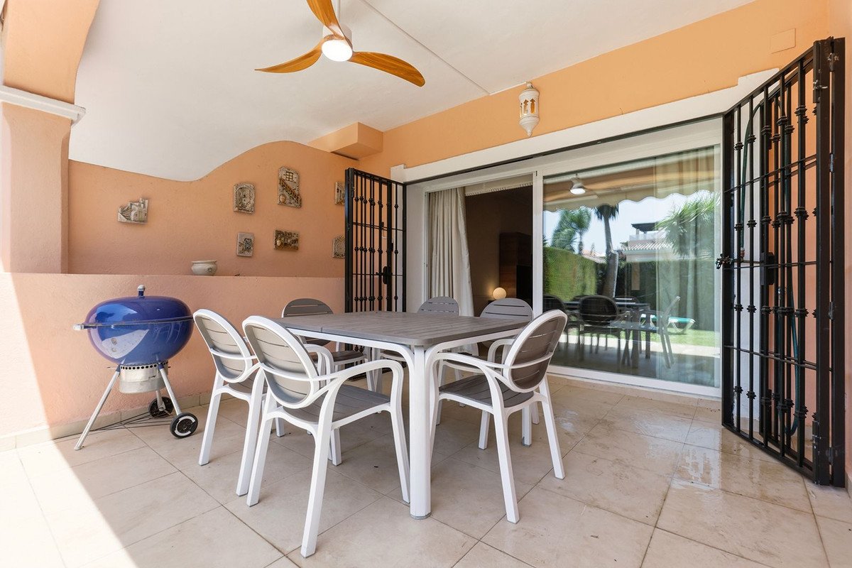 2 Bed Ground Floor Apartment in Cancelada