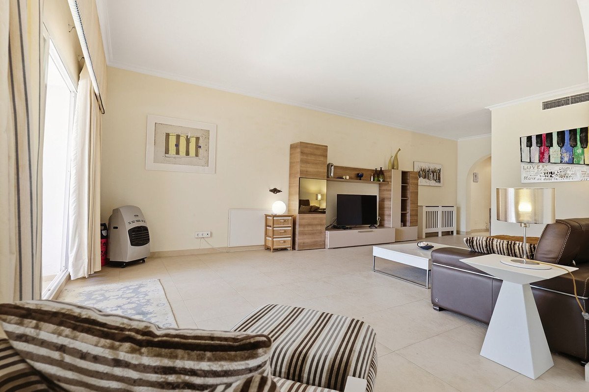2 Bed Ground Floor Apartment in Cancelada
