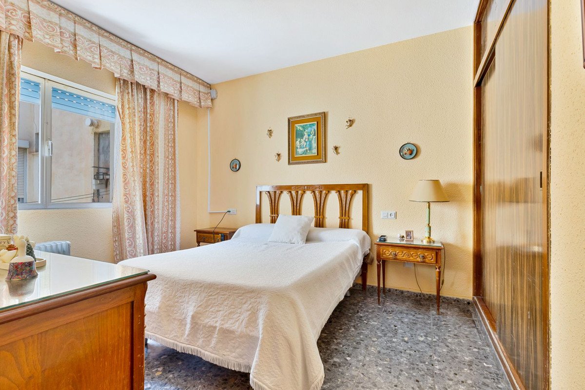 4 Bed Top Floor Apartment in Málaga Centro