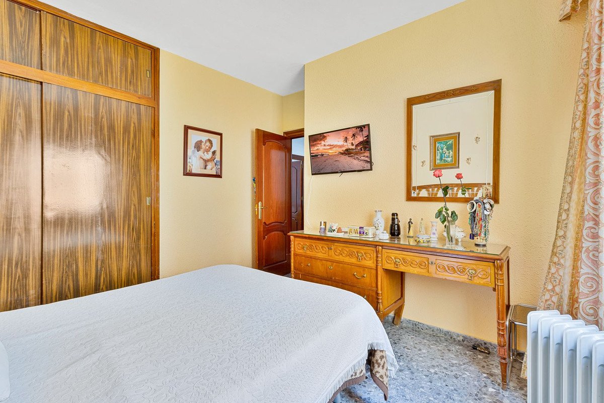 4 Bed Top Floor Apartment in Málaga Centro