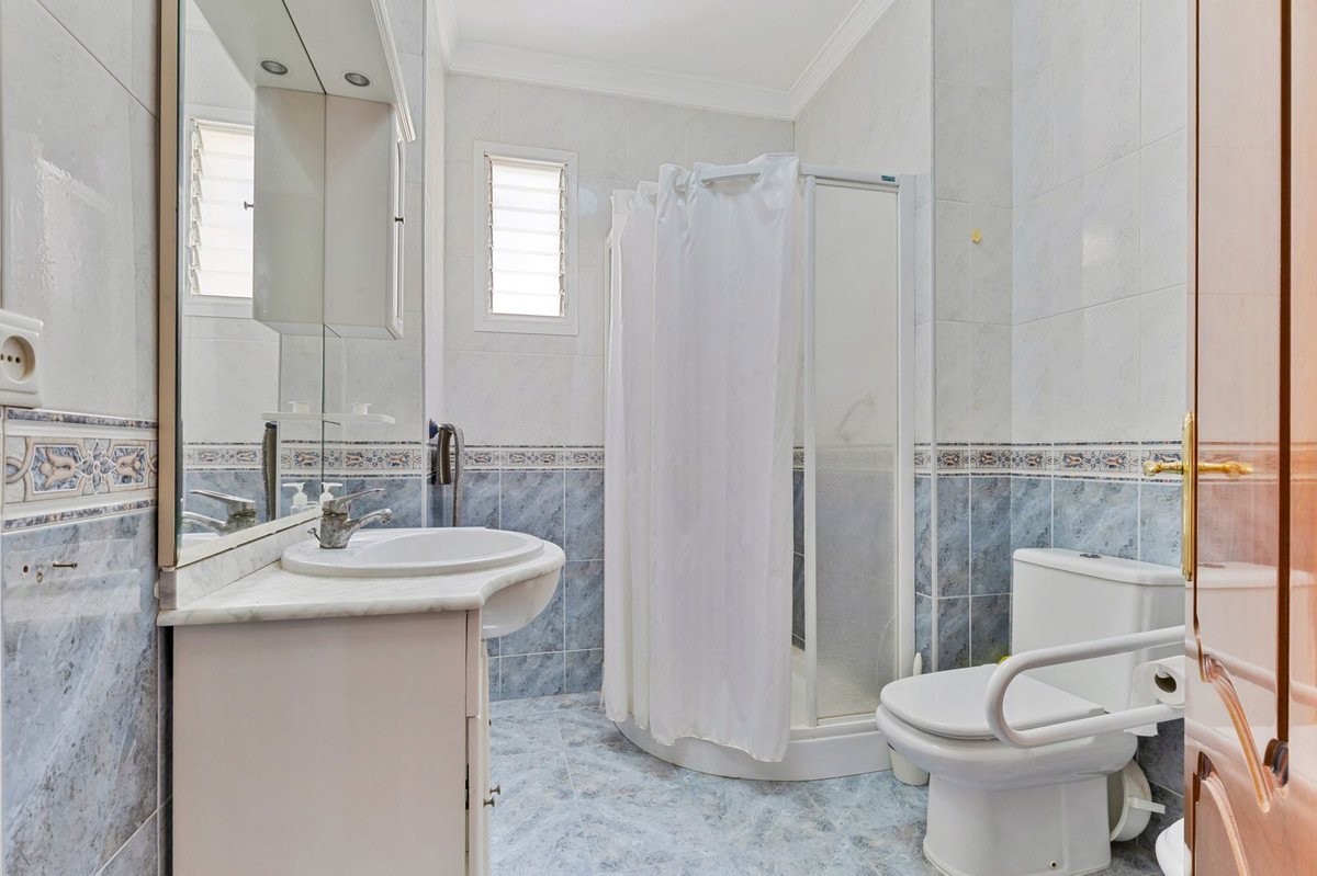 4 Bed Top Floor Apartment in Málaga Centro
