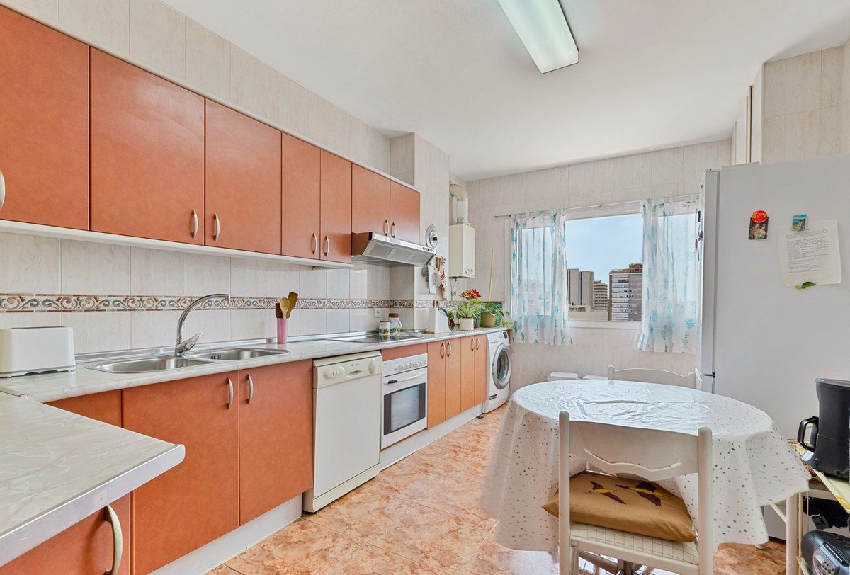 4 Bed Top Floor Apartment in Málaga Centro