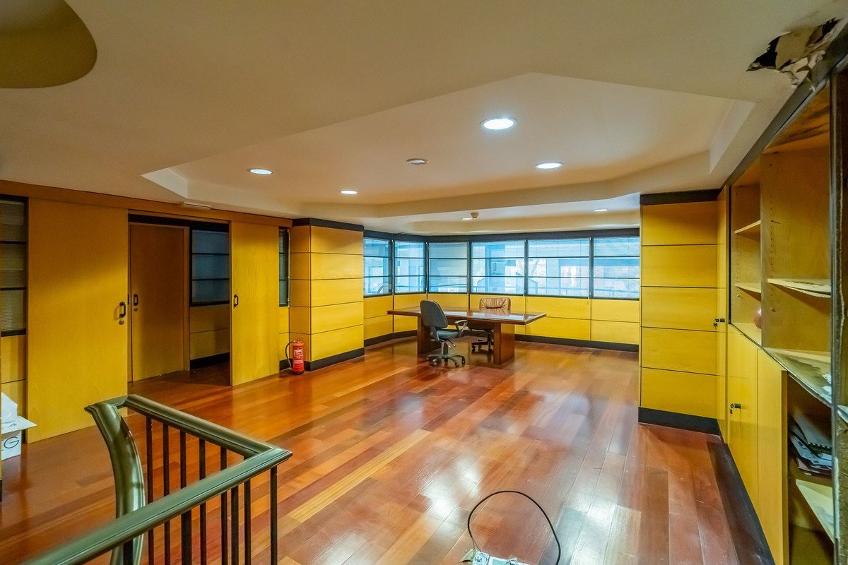 9 Bed Commercial Premises in Marbella