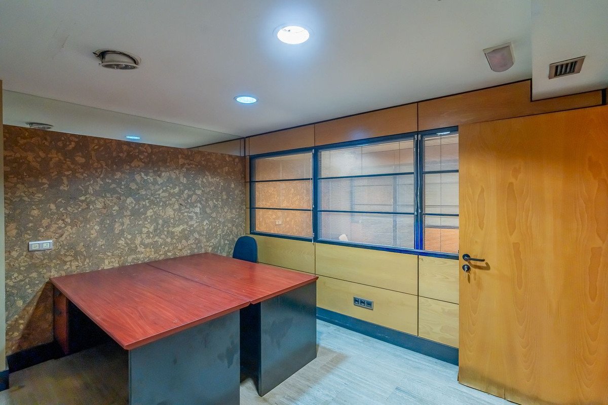 9 Bed Commercial Premises in Marbella