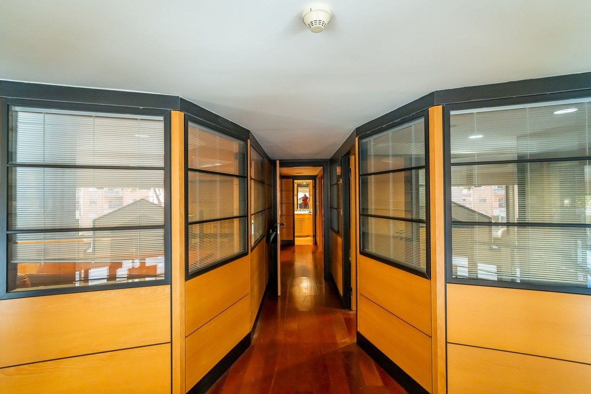 9 Bed Commercial Premises in Marbella