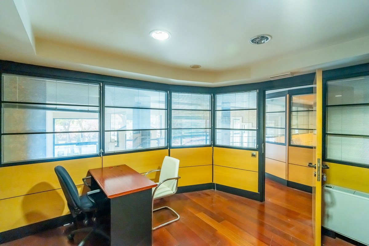 9 Bed Commercial Premises in Marbella