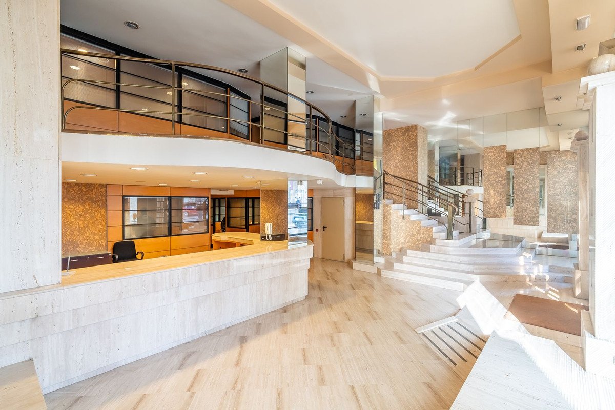 9 Bed Commercial Premises in Marbella