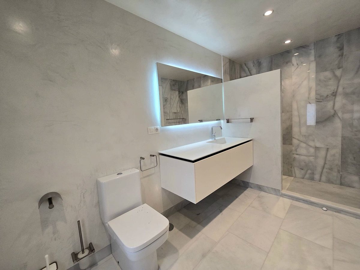 6 Bed Detached Villa in Málaga