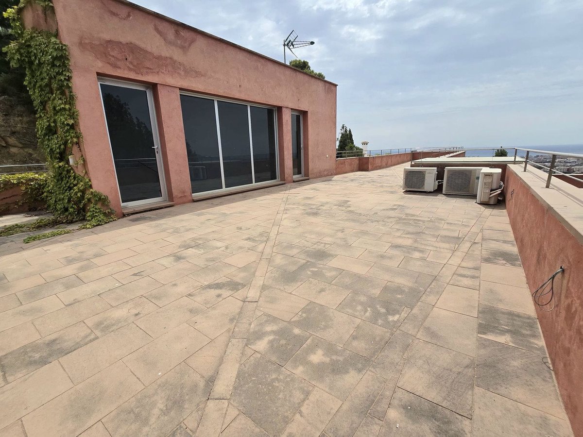 6 Bed Detached Villa in Málaga