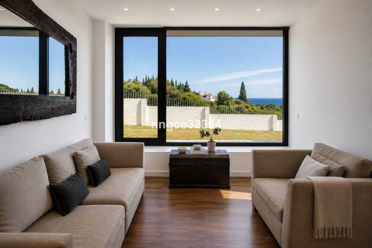5 Bed Detached Villa in New Golden Mile