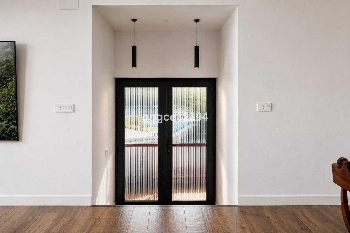 5 Bed Detached Villa in New Golden Mile