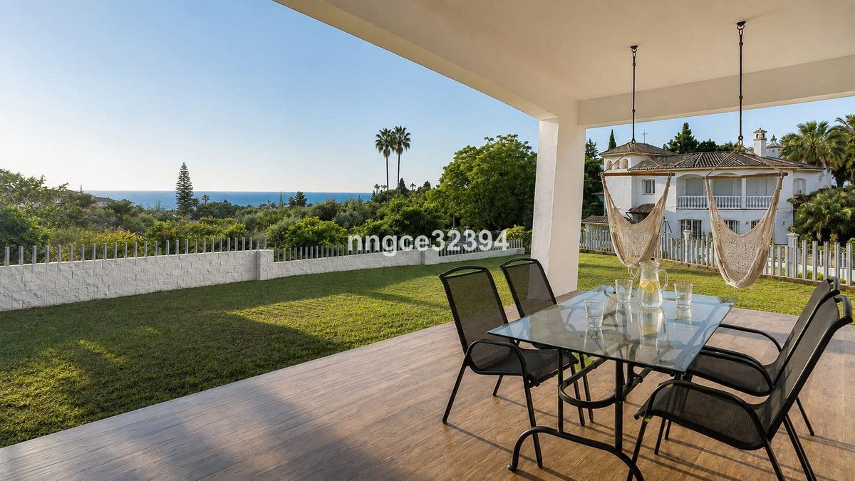 5 Bed Detached Villa in New Golden Mile