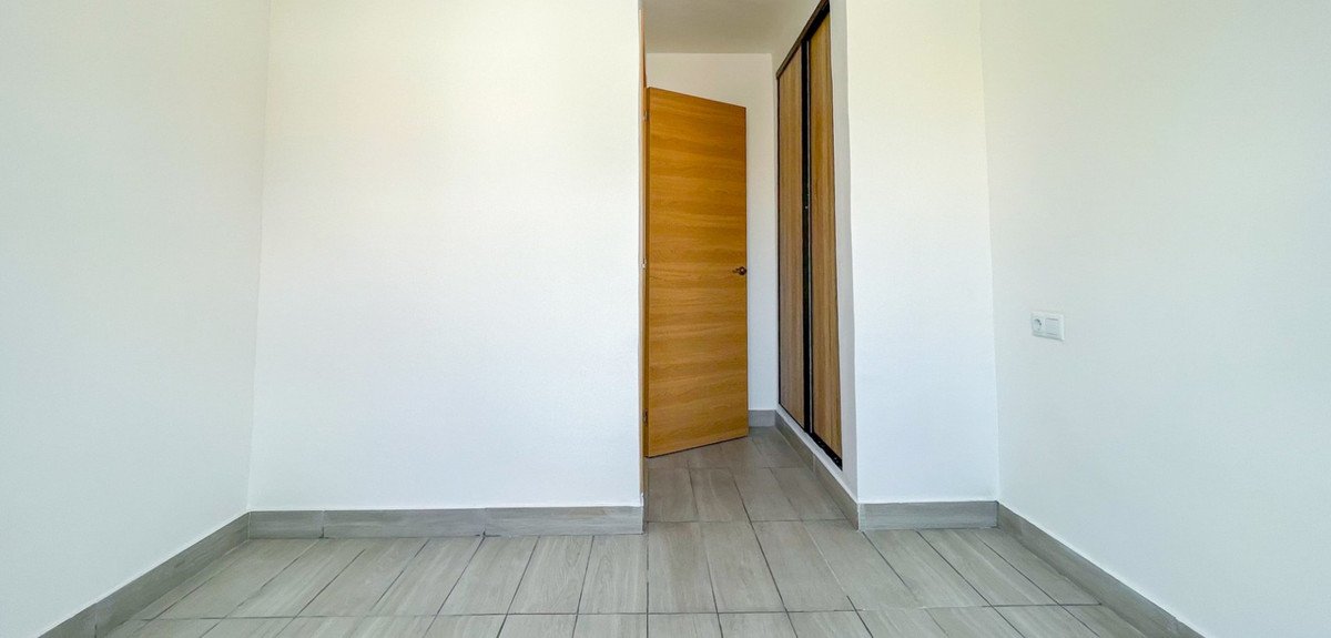 2 Bed Ground Floor Apartment in Torrevieja