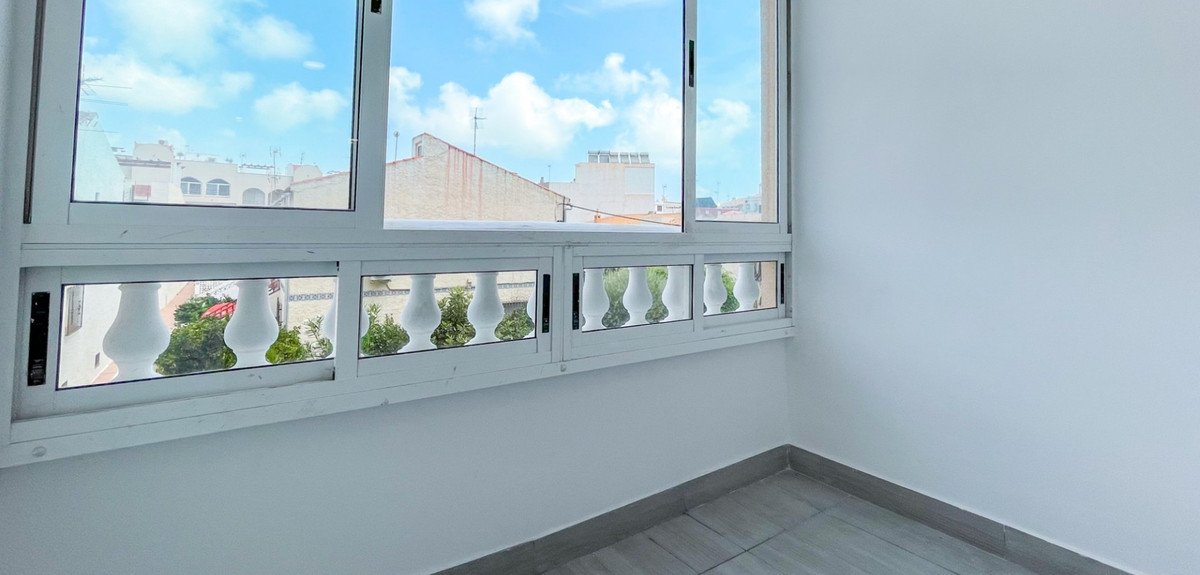 2 Bed Ground Floor Apartment in Torrevieja