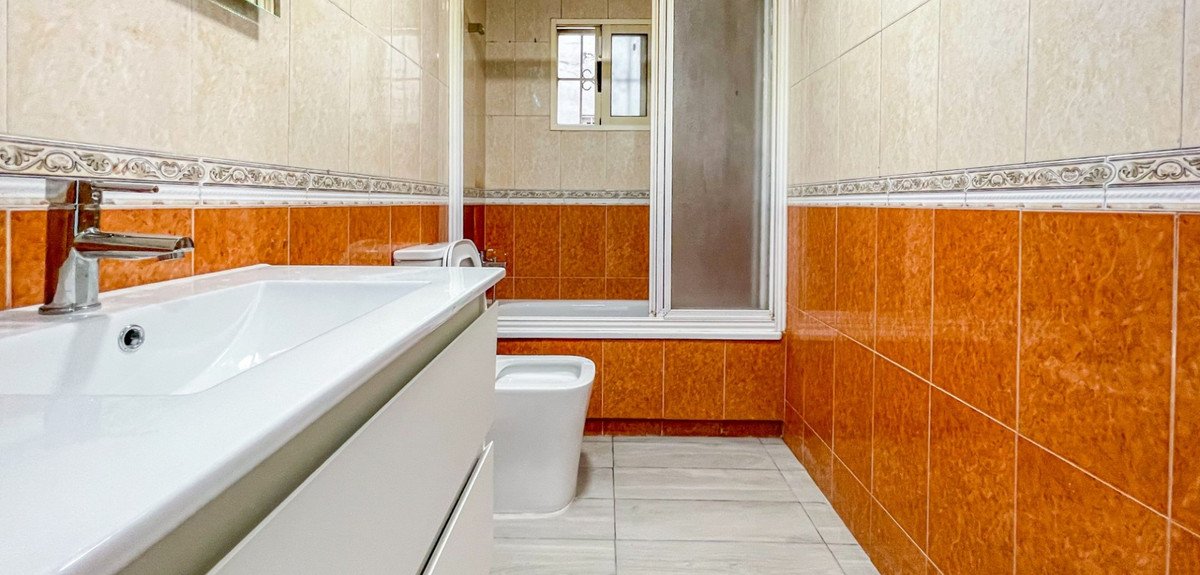 2 Bed Ground Floor Apartment in Torrevieja
