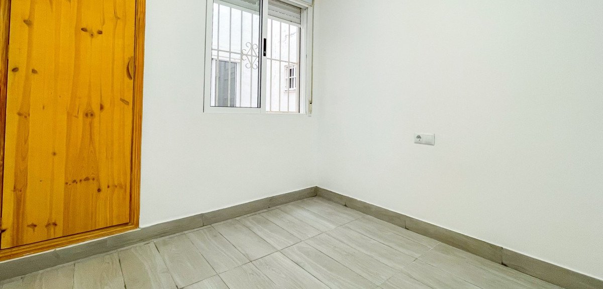 2 Bed Ground Floor Apartment in Torrevieja