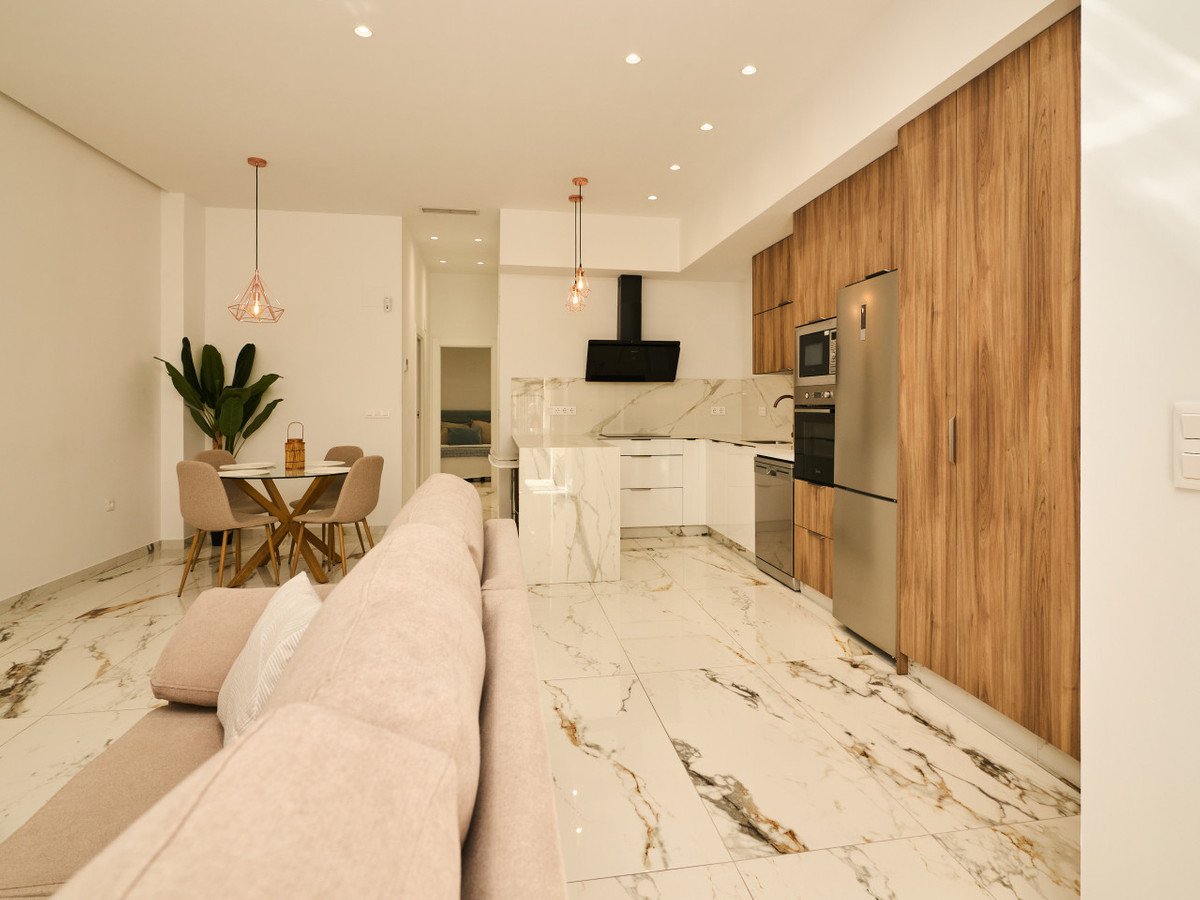 2 Bed Ground Floor Apartment in Torrevieja