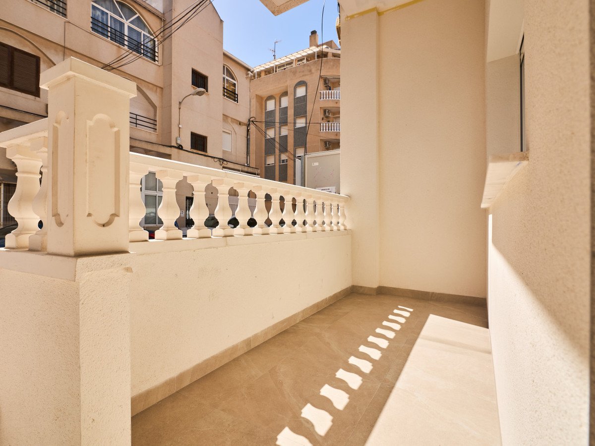 2 Bed Ground Floor Apartment in Torrevieja