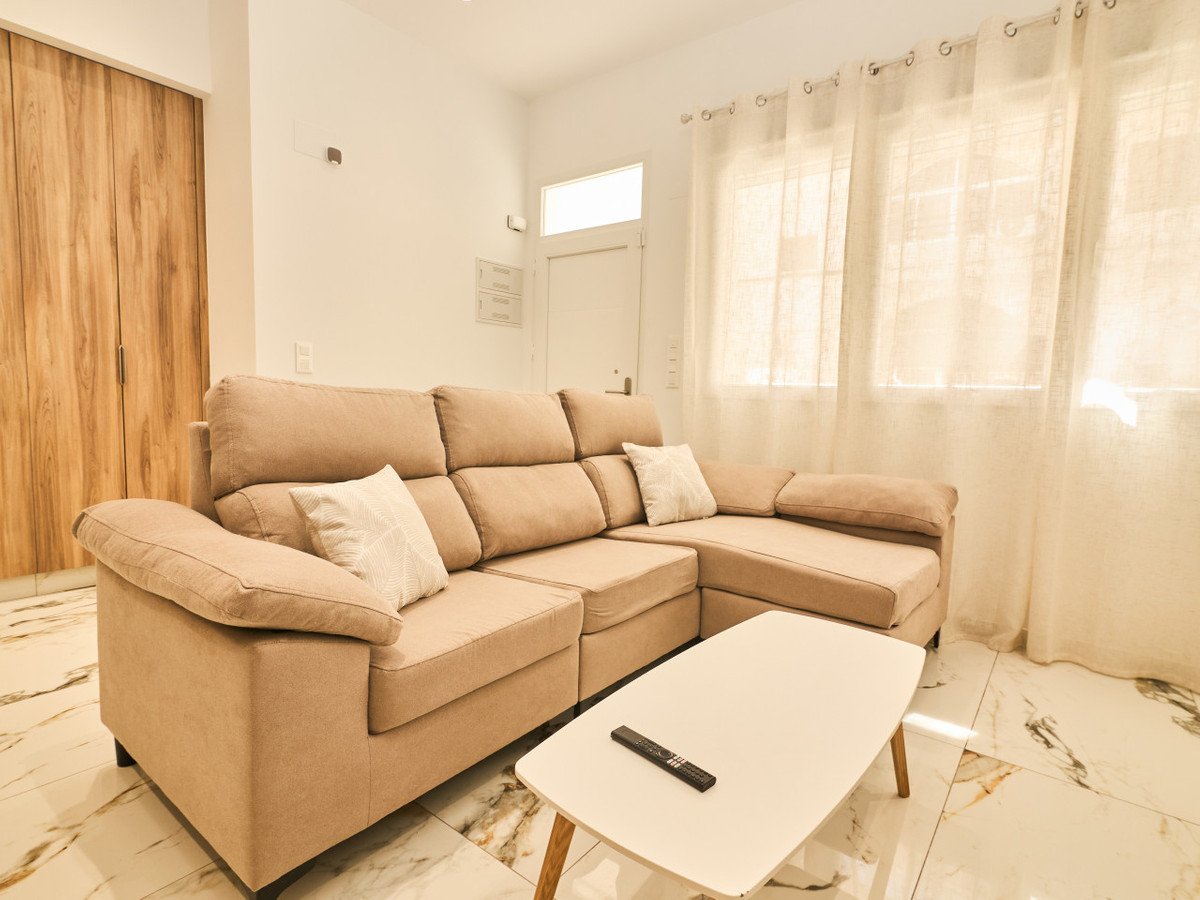 2 Bed Ground Floor Apartment in Torrevieja