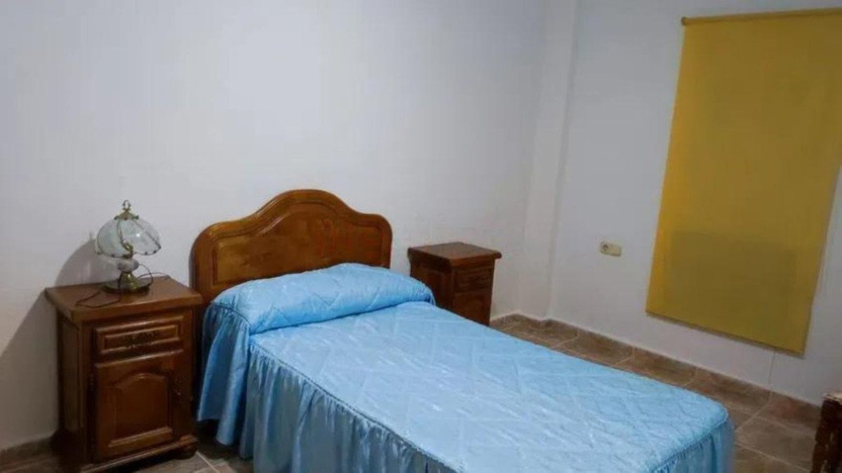 3 Bed Middle Floor Apartment in Elviria