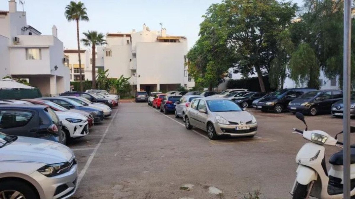 3 Bed Middle Floor Apartment in Elviria