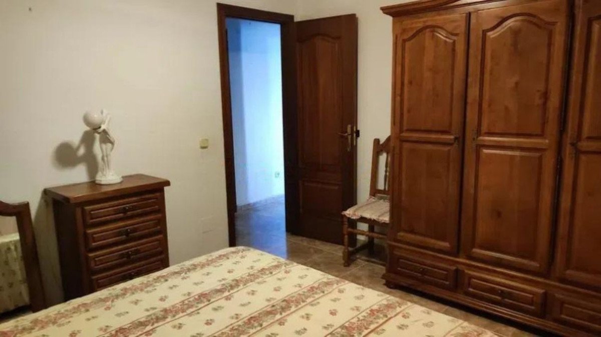3 Bed Middle Floor Apartment in Elviria