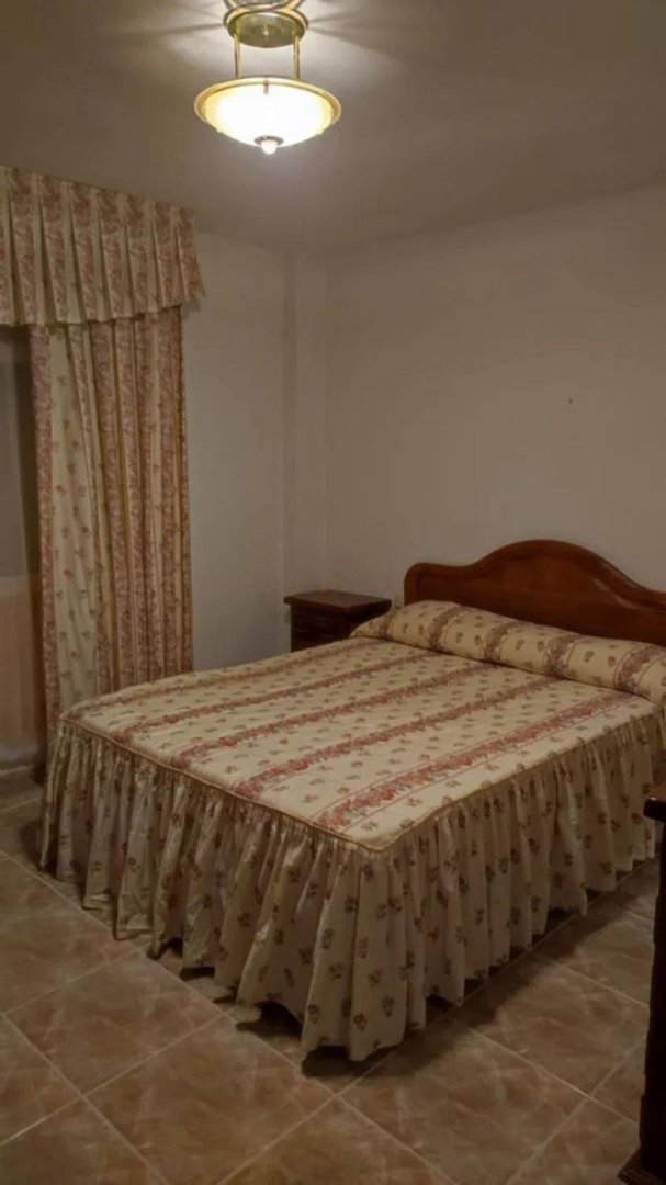 3 Bed Middle Floor Apartment in Elviria