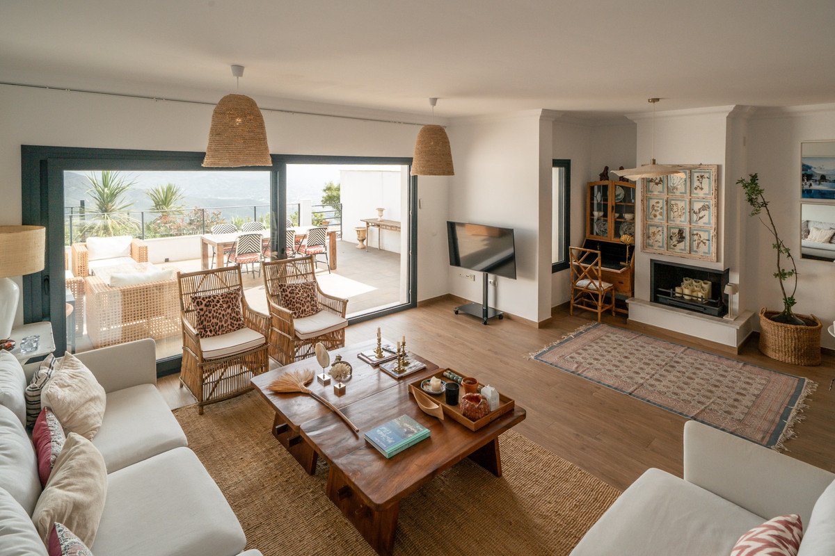 3 Bed Semi-Detached House in La Mairena