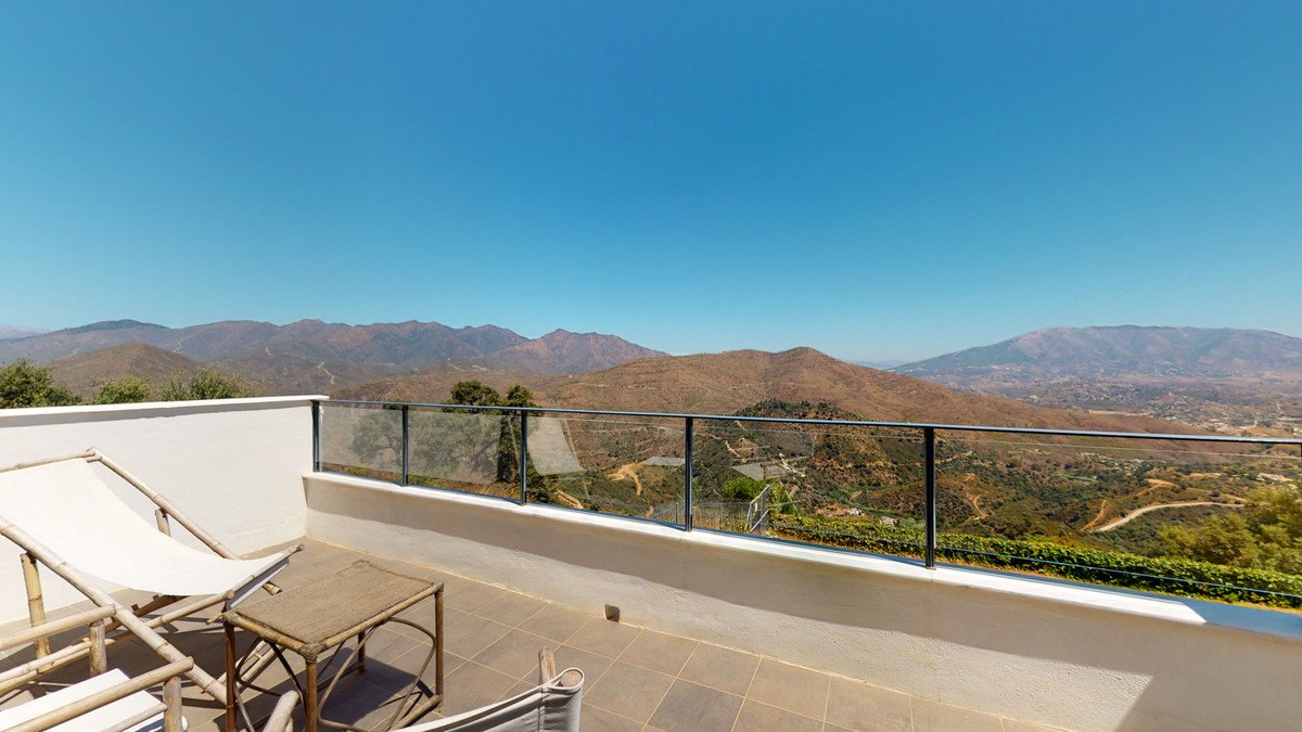 3 Bed Semi-Detached House in La Mairena