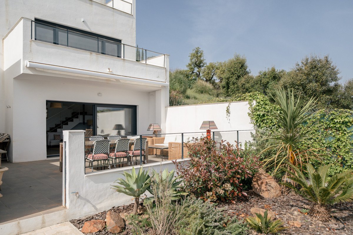 3 Bed Semi-Detached House in La Mairena