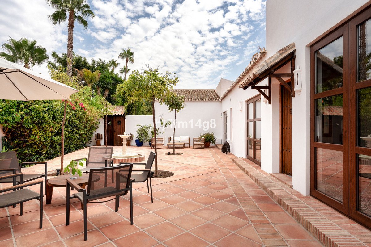3 Bed Detached Villa in Estepona