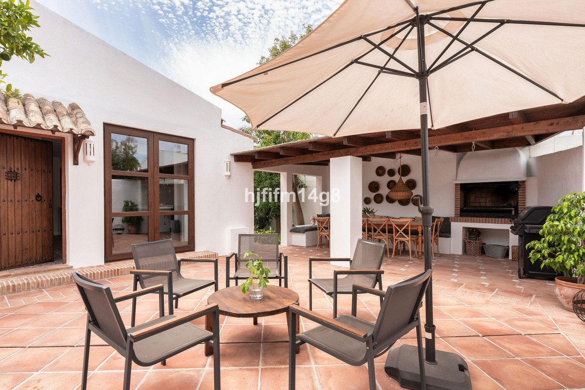 3 Bed Detached Villa in Estepona
