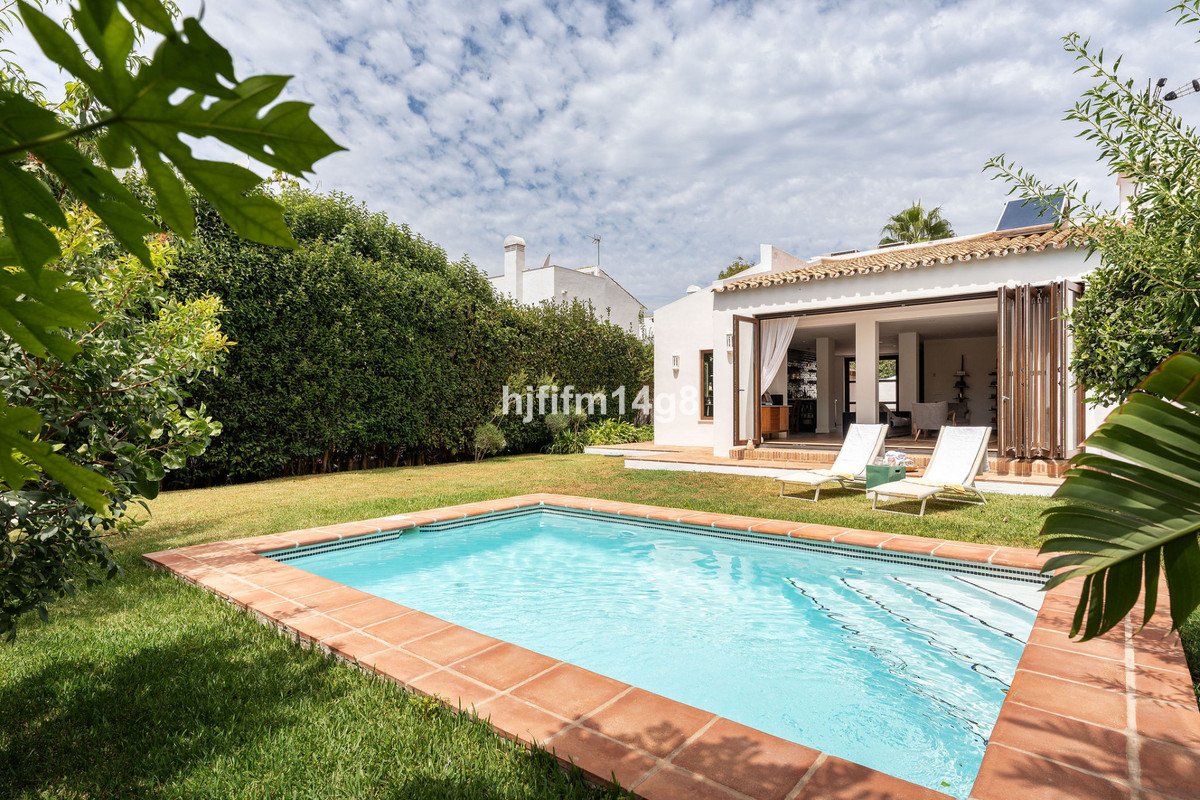 3 Bed Detached Villa in Estepona
