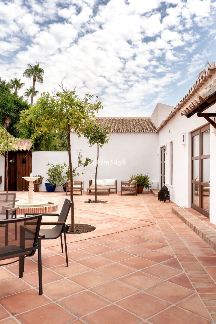 3 Bed Detached Villa in Estepona
