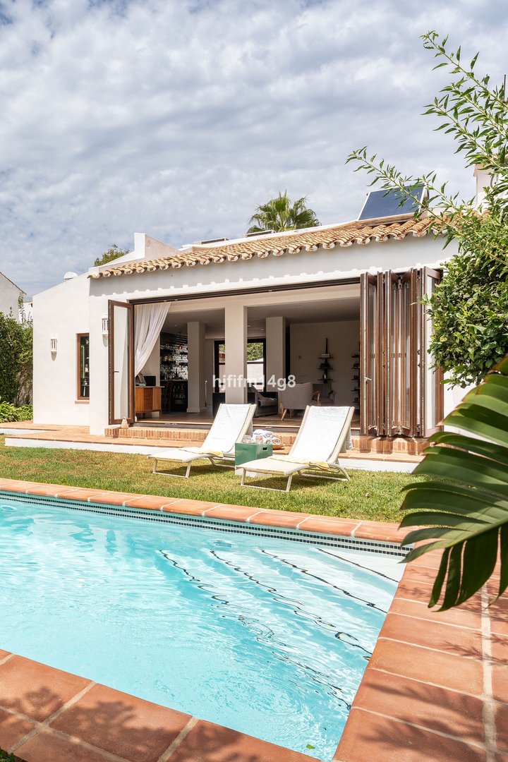 3 Bed Detached Villa in Estepona
