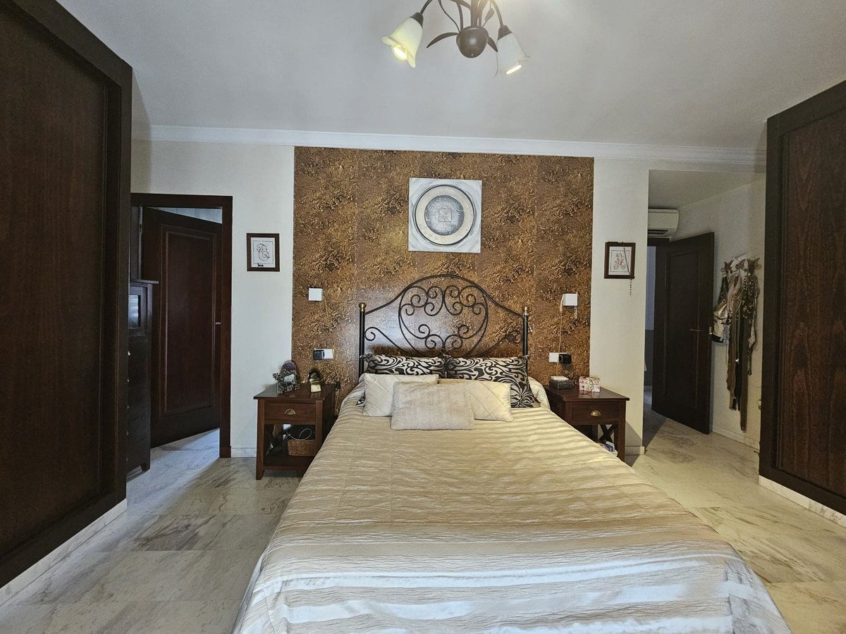 5 Bed Detached Villa in Los Pacos
