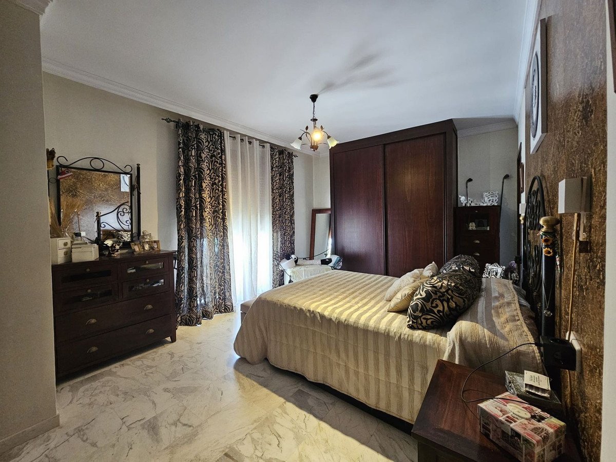 5 Bed Detached Villa in Los Pacos