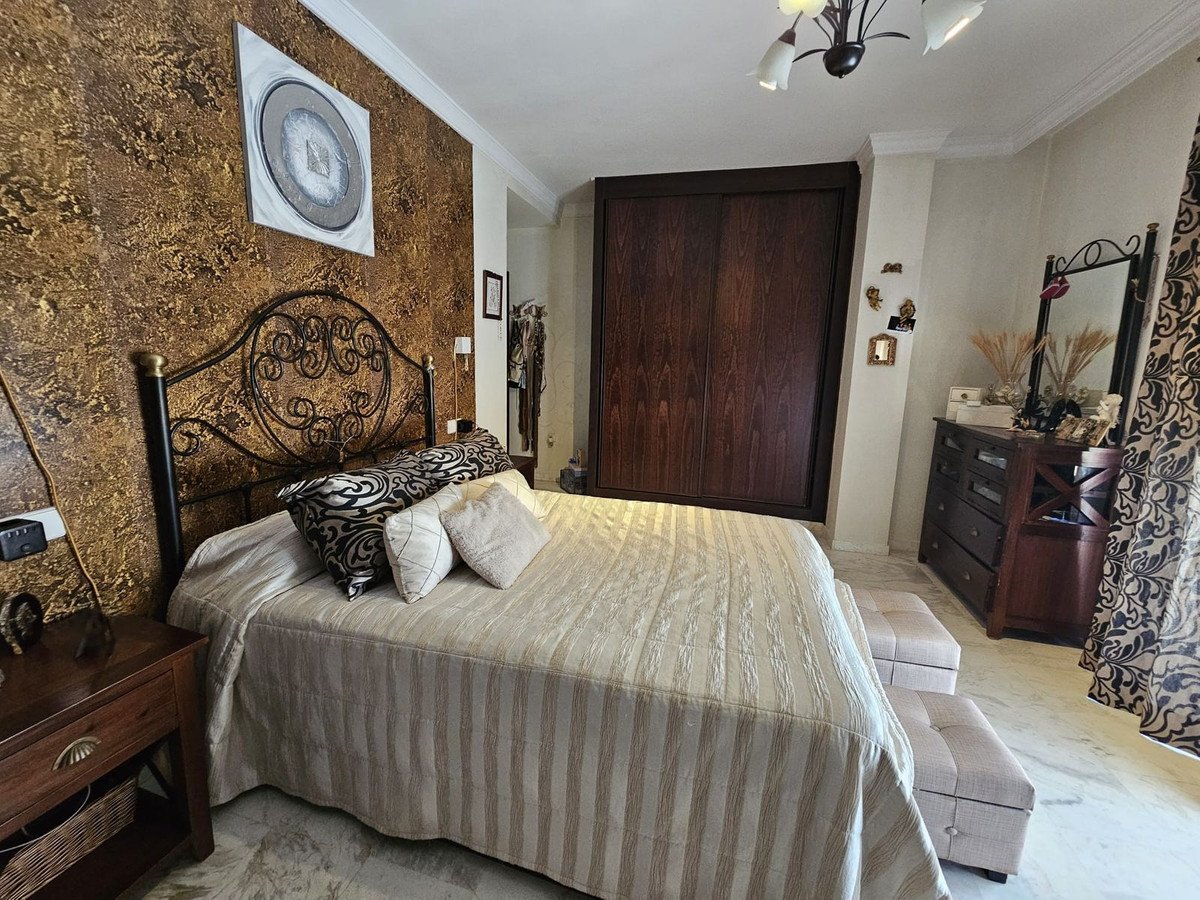 5 Bed Detached Villa in Los Pacos